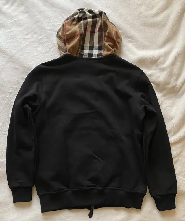 Burberry Hoodie Brand New w Tags in Men's in City of Toronto - Image 7