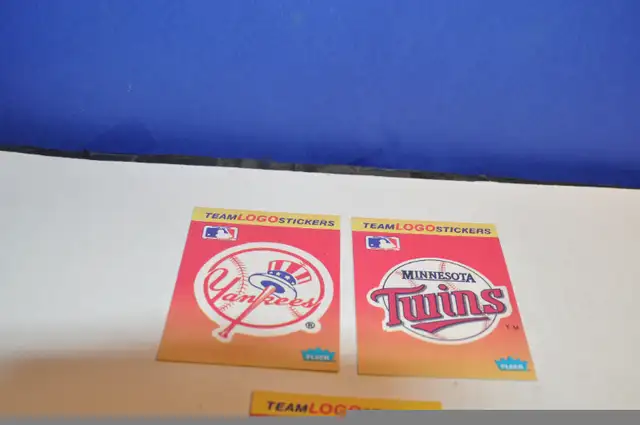 Team Logo Stickers 1991 Fleer Baseball lot of 15 team mlb in Arts & Collectibles in Victoriaville - Image 5