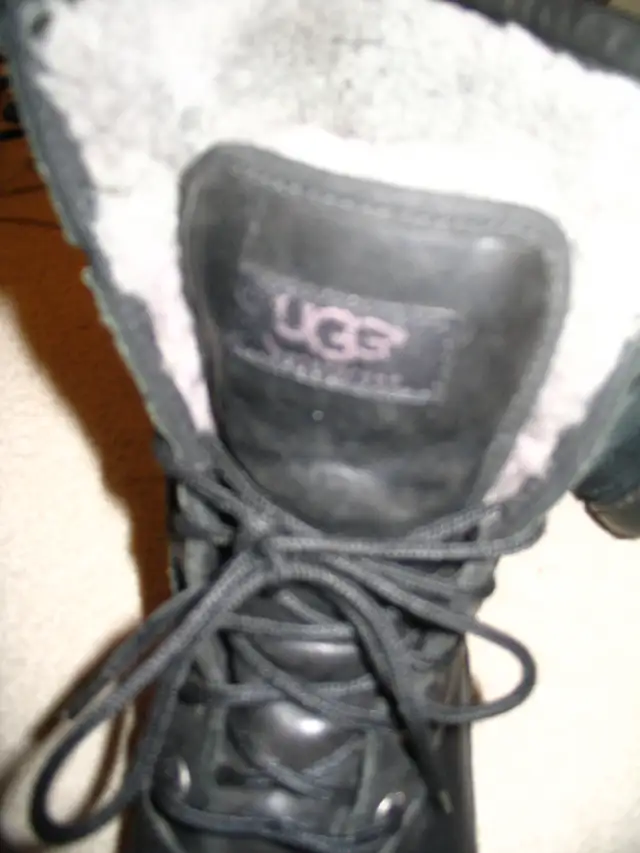 UGG ADIRONDACK WINTER BOOTS in Women's - Shoes in Strathcona County - Image 6
