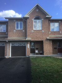 Beautiful 3 bedroom townhouse in Orléans