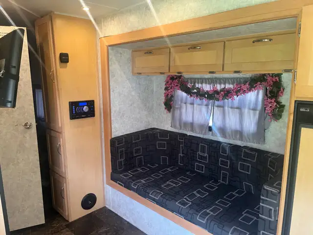 Travel trailer in Travel Trailers & Campers in Charlottetown - Image 7