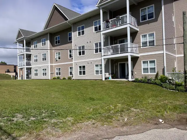 APARTMENT FOR RENT - SENIORS ONLY