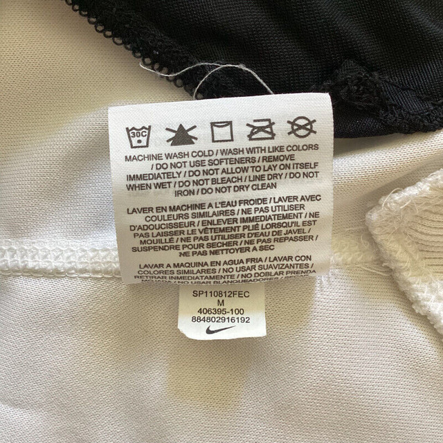 Nike Dri-Fit Jacket –– Size Medium in Clothing in Winnipeg - Image 4