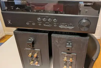 KEF Q100 speaker pair + Yamaha RX-V573, View more