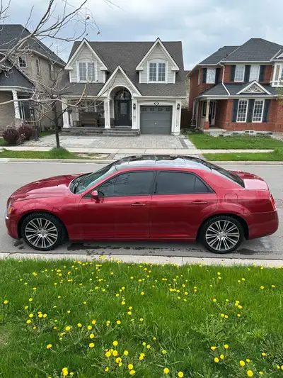 Need gone asap Vehicle Details 2012 Chrysler 300S V6 Engine Rear-Wheel Drive (RWD) Automatic Transmi...