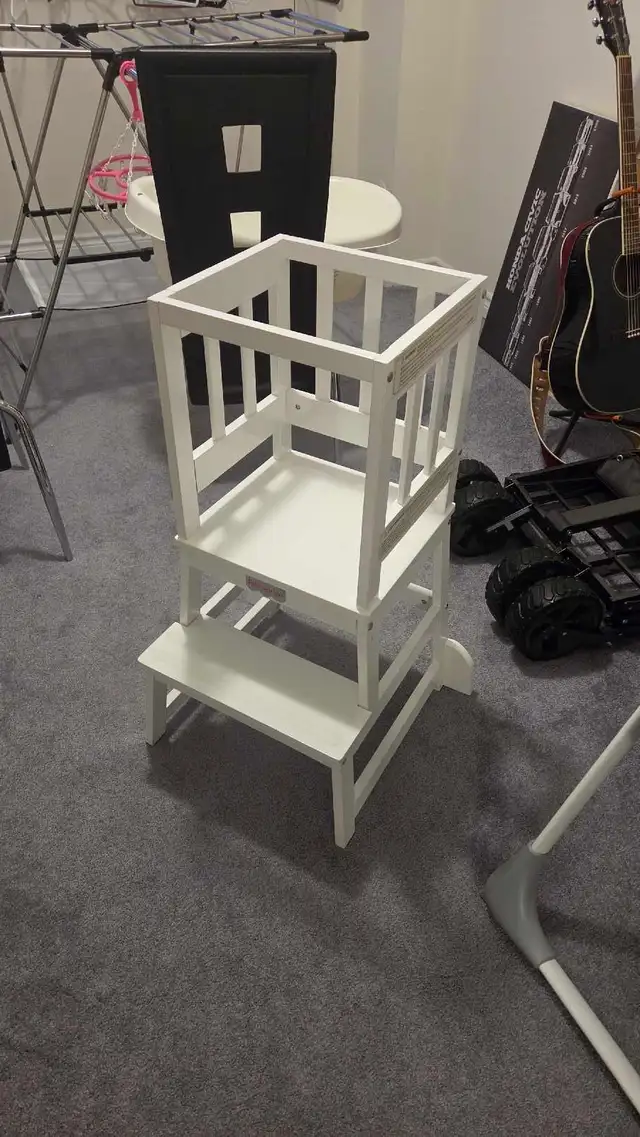 Fisher Price toddler step stool in Other in Markham / York Region - Image 3