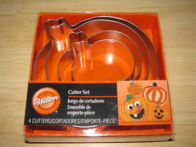 Wilton 4pc Pumpkin Cookie Cutter Set, View more
