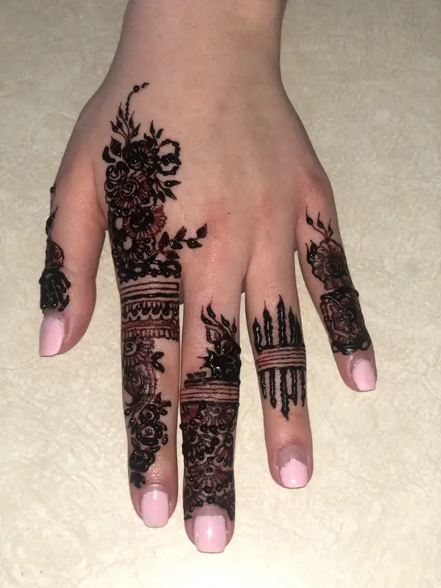 Henna - 10$540708148672604161
