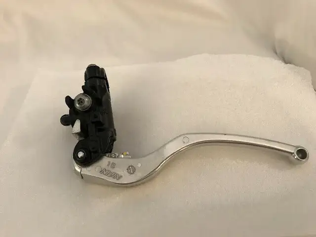 NEW BMW s1000rr Brake Master Cylinder radial Pump & Lever OEM in Other in Barrie - Image 11
