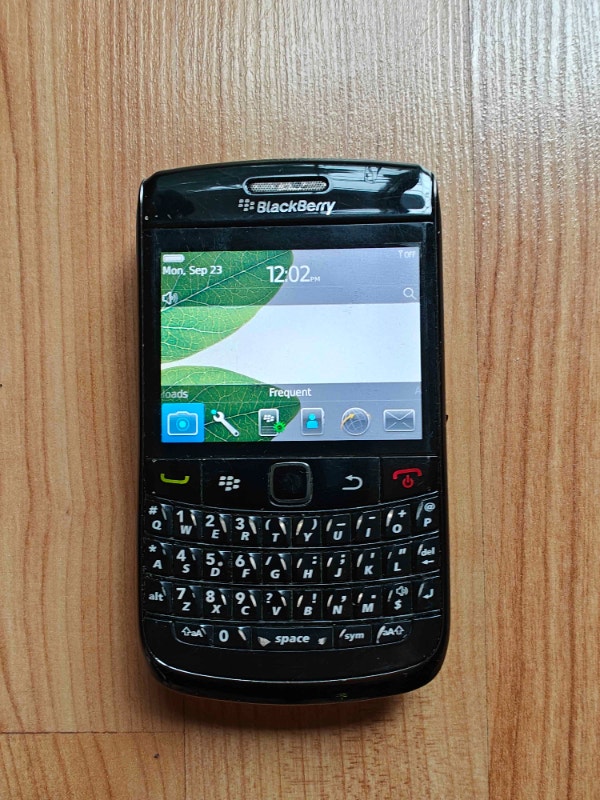 Buy New and Used Cell Phones & Smartphones in Cornwall | Free