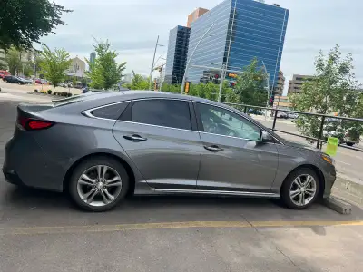 2018 hyundai sonata sport 2.4 l gdi engine Active alberta status means no accidents Keyless entry 13...