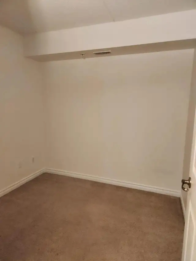 **** MILTON CONDO FOR RENT **** AVAIL. IMMED. in Long Term Rentals in Mississauga / Peel Region - Image 8