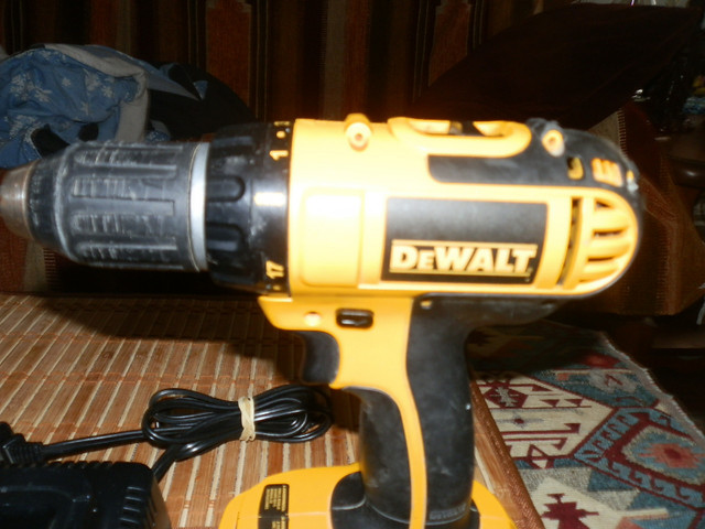 DeWalt DC720 18V Cordless 1/2" Drill Driver Tool Only Tested Wor in Power Tools in Dartmouth - Image 2