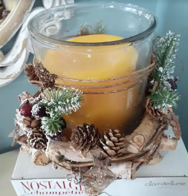 Clair de Lune Holiday Hurricane Lamp Candle Holder in Arts & Collectibles in Markham / York Region - Image 5