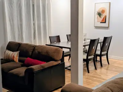 Superbe appartement à louer en chambre pour travailleurs. 200$/semaine à 3, et 250$/semaine à 2. Cha...