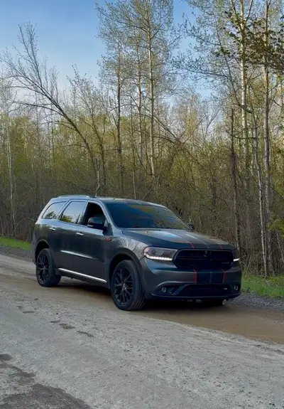 2014 Dodge Durango Citadel V8 - Fully Maintain HEMI with 360HP Recently serviced - - New spark plugs...