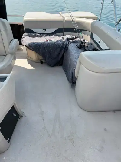 Selling my 2016 Tahoe pontoon boat, a fantastic vessel for enjoying serene days on the water with fr...