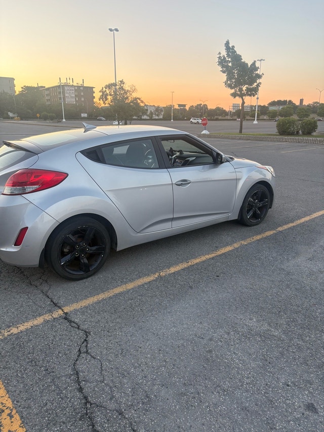 Hyundai veloster 2012