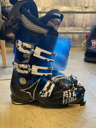 Atomic prime 100  ski boots size 27.0, View more