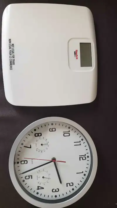 Selling a practical household bundle in good working condition. 1) Starfrit Digital Bathroom Scale M...