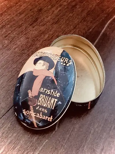 Avon Soap Tin - 1970s Collectable Vintage Container Ambassadeurs Aristide Bruant Dans Soncabaret. In...