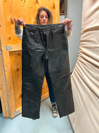Women’s leather pants size 6-8