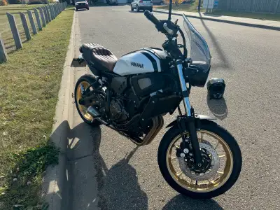 Like new - mint condition. Never dropped. - SC full exhaust - Custom Corbin seat (stock seat incl) -...