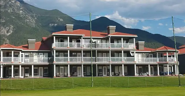 Sunchaser Fairmont Vacation Villa at Riverside July 18-25,2026 in Alberta in Canada - Image 2