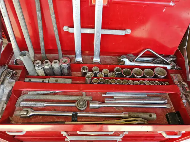 LIKE NEW TOOLS-WRENCHES COMBINATION OPEN & CLOSED RATCHET FLEX in Hand Tools in Calgary - Image 10