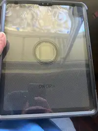 Drop+ otter box iPad Pro 