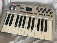 M-AUDIO Oxygen MIDI controller