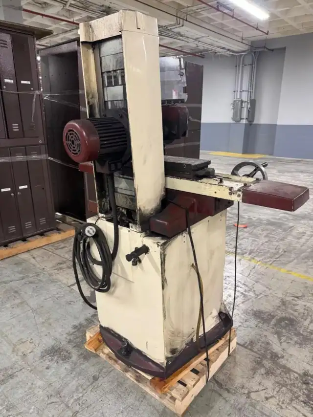 Rectifieuse Chevalier FSG 618M surface grinder in Other in Drummondville - Image 4