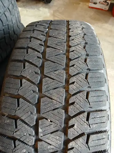 225 65 R17 Bridgestone blizzak tires on rims. Lightly used tires in great condition. Cash only and t...