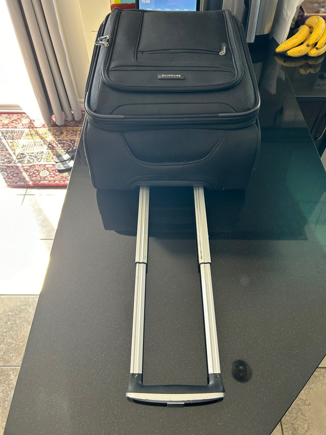 - [ ] Luggage valise sur roulette samsonite 24x16x10 dans Autre  à Ville de Montréal - Image 2
