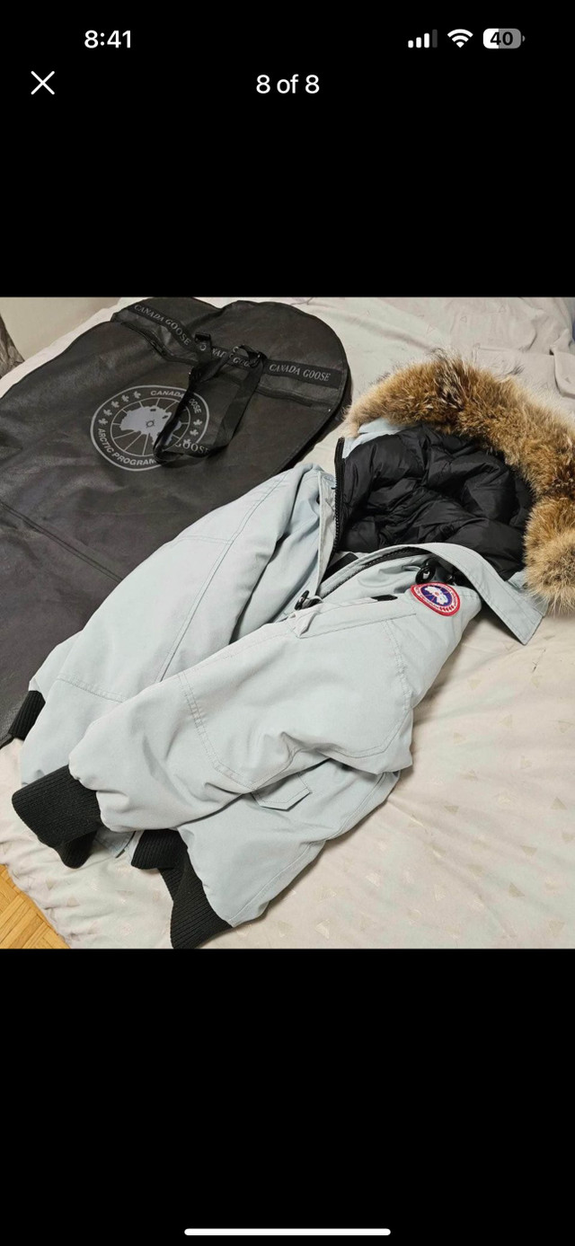 Canada goose jacket bomber  in Women's - Tops & Outerwear in City of Toronto - Image 3
