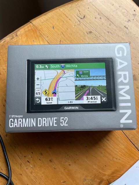 Garmin GPS in General Electronics in Thunder Bay - Image 2