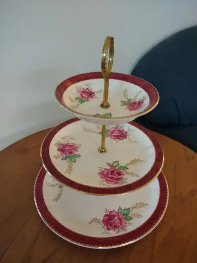 Royal Tudor Ware England, 3 Tier cake plate, no chips