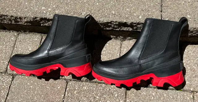 Sorel Fashion Boots  in Women's - Shoes in Mississauga / Peel Region - Image 2
