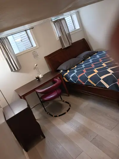 Brand new private daily room with a queen-size bed