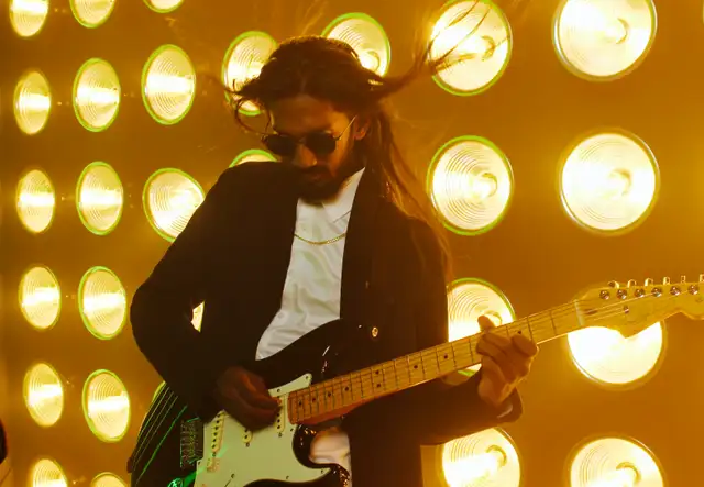 Online Guitar/Piano/Bass/Theory/Uke/Drums/Prod - Music Lessons! in Friendship & Networking in City of Toronto - Image 2