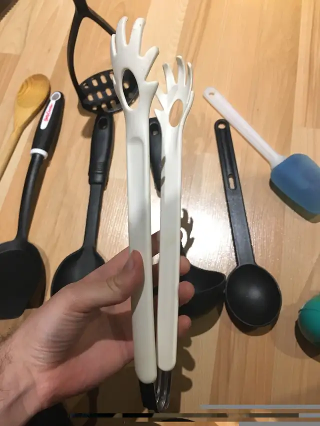 Kitchen utensils lot  in Kitchen & Dining Wares in Mississauga / Peel Region - Image 7