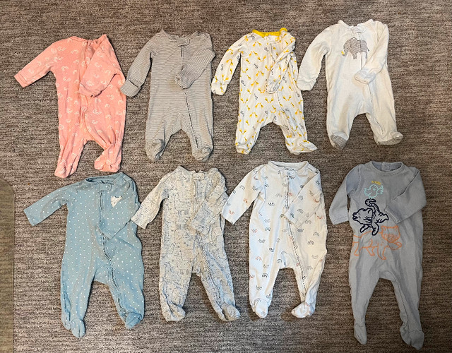 Set of Baby Clothes (27 pieces) Girl & gender neutral in Clothing - 0-3 Months in Calgary