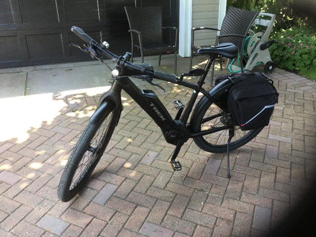 2019 Trek Super Commuter E-bike. Medium size, 50cm. in Cruiser, Commuter & Hybrid in Saint John