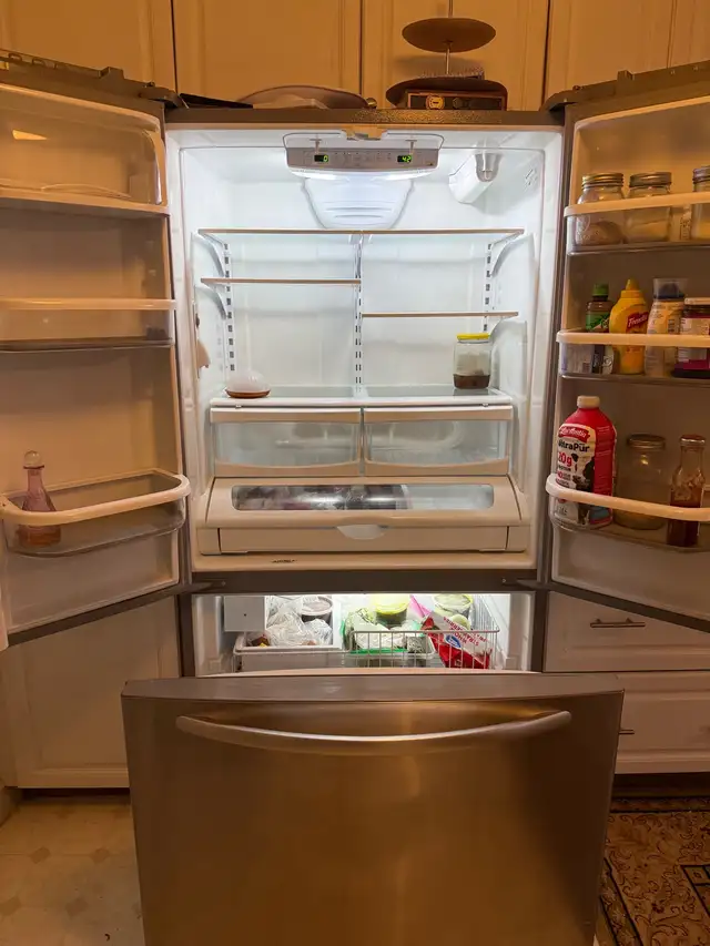 KitchenAid 36-inch French Door Refrigerator (stainless steel fin in Refrigerators in City of Toronto - Image 3