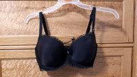 BNWT Victoria's Secret bra 32DDD