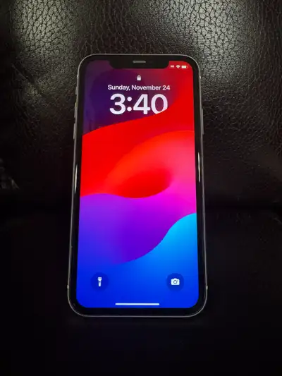 iPhone 11 128GB White, View more