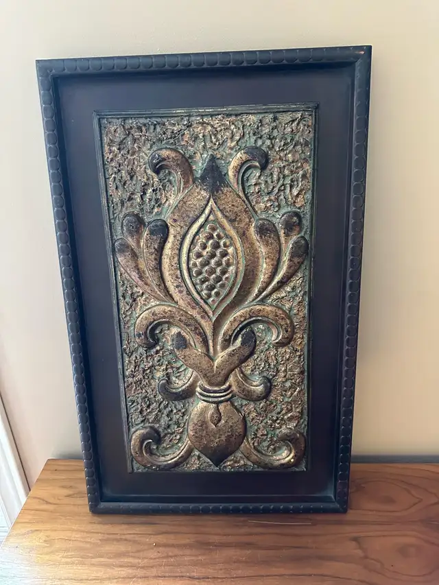 Decorative wall art piece - fleur-de-lis motif  in Home Décor & Accents in Saskatoon - Image 5