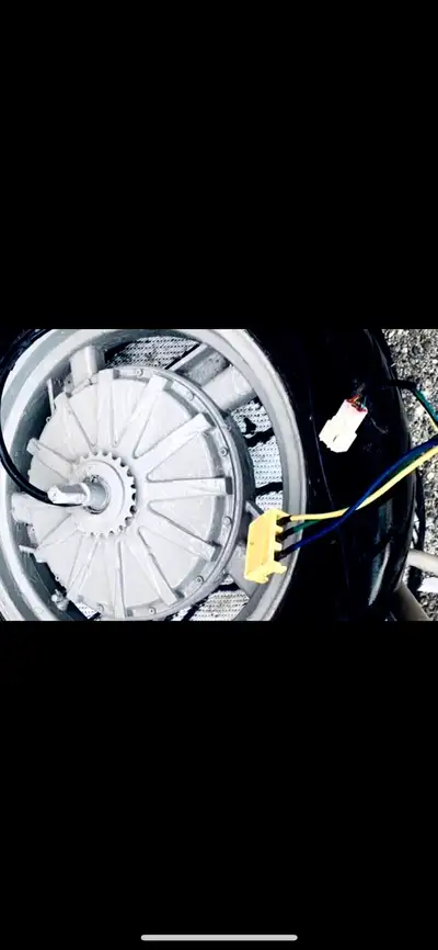 Electric armada motorcycle wheel with controllers works 23” wheel Kingstone 140 70 sprocket disk $30...