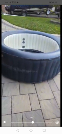 *RARE* MSPA Elite Baikal Inflatable Hot Tub with Built-in Jets