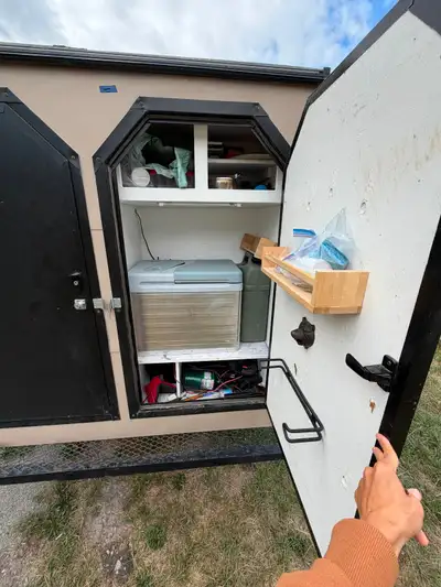 small off road camper trailer. light weight, easy to tow. Has a batt & charger. 12V dc cooler, water...